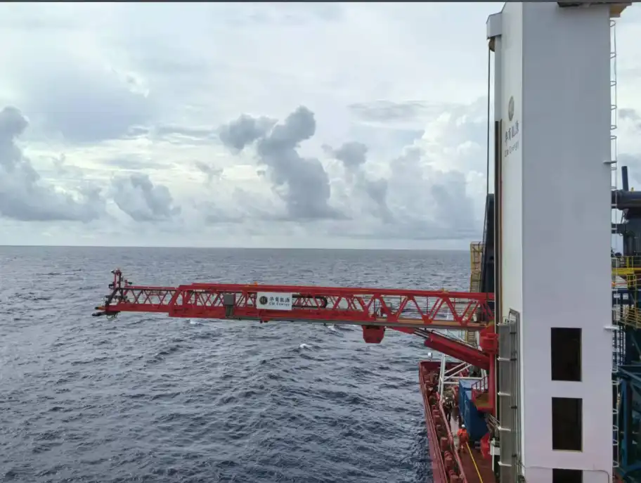 AMC Gangway fully adjustable in height