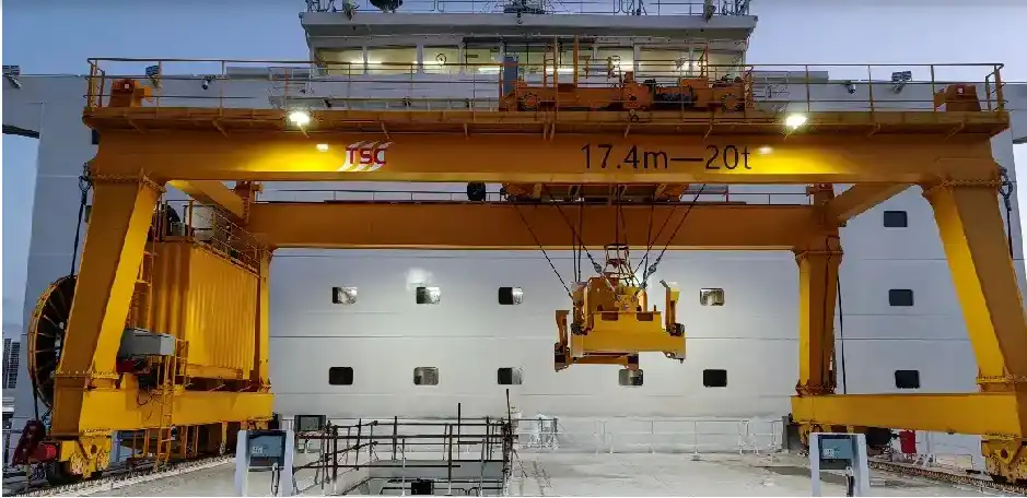 rail mounted gantry cranes Removable gantry crane on the ship deck